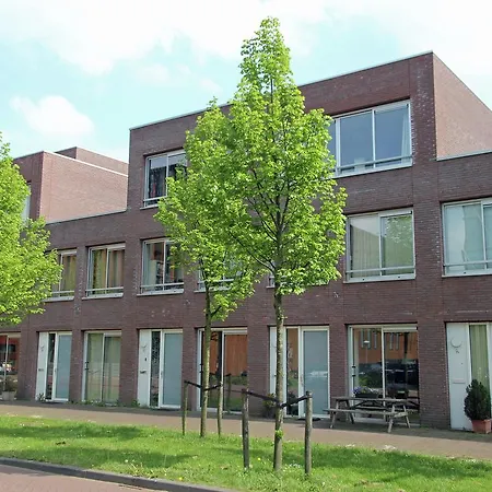 Holiday Hip Ijburg Дом отдыха *
